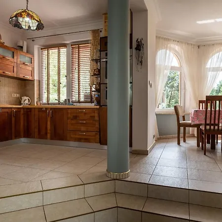 Alojamento de Acomodação e Pequeno-almoço Wiktoria W Rozewiu - Parking W Cenie! 3*