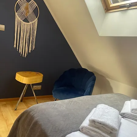 Willa Wiktoria W Rozewiu - Apartamenty Z Aneksem Kuchennym , Sniadanie W Cenie Frühstückspension 3*